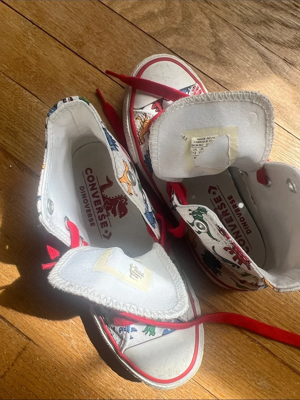 Converse Kids White High-Top Sneakers with Red Laces and Multicolor Print